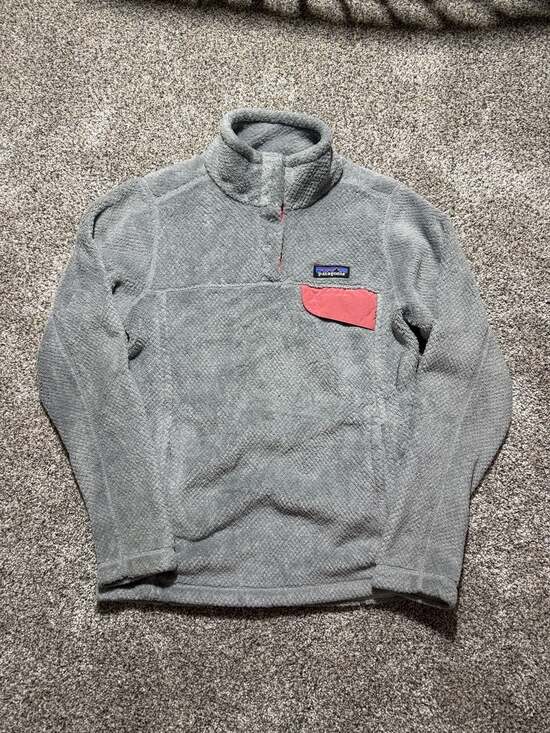 Patagonia Tops - Patagonia Women's Re-Tool Snap-T Fleece Pullover Gray Pink Size XS
